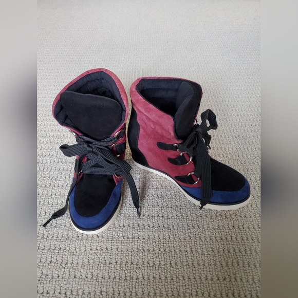 New✨ Millie's Suede Wedge Ankle Boots - Picture 3 of 7